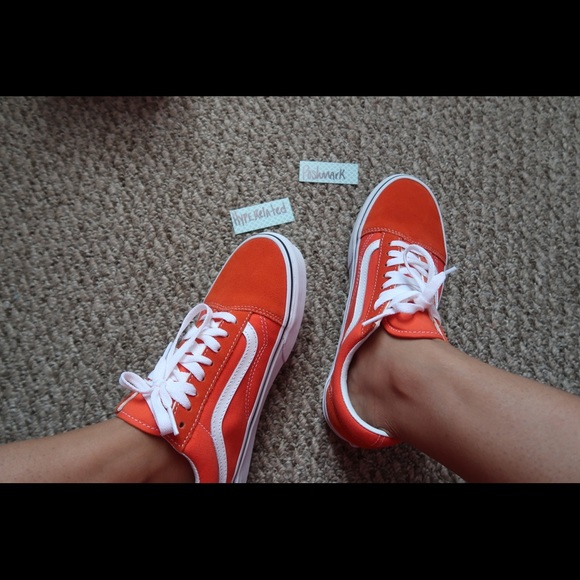 Vans - Picture 2 of 7